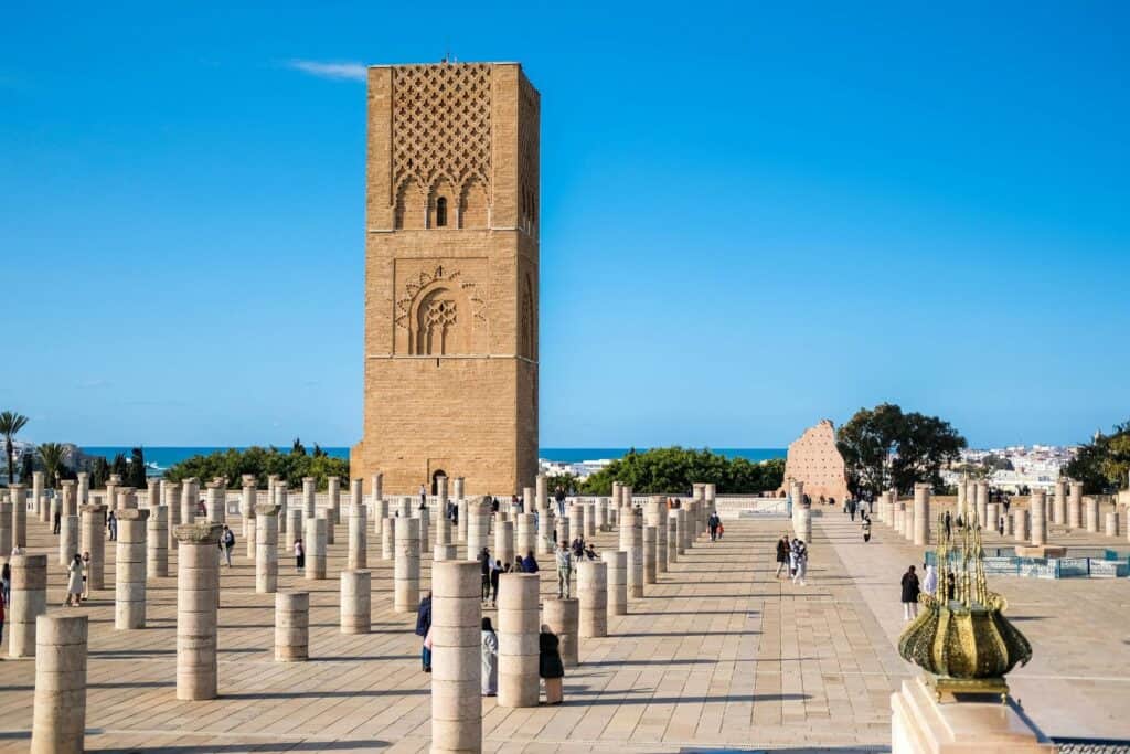 Torre de Haçane em Rabat: Um Símbolo Histórico e Cultural de Marrocos Torre de Haçane em Rabat